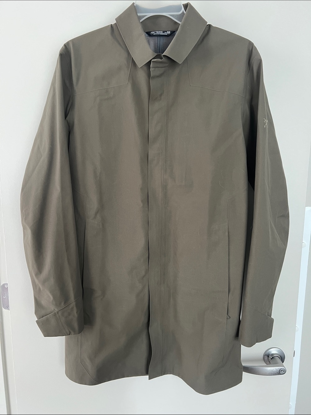 Arc'teryx Men's Olive Green Keppel Trench Rain Coat